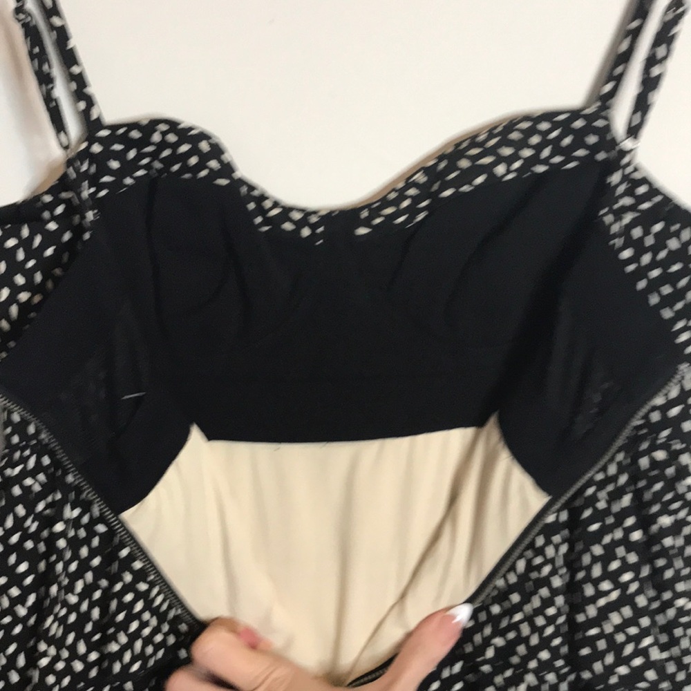 Alice + Olivia tiered ruffle dress - Picture 9 of 10